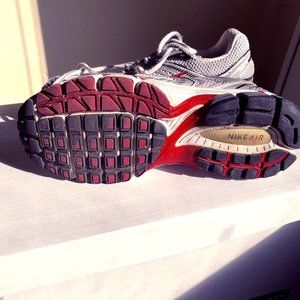 Shoes; Running Shoes; Sneakers; Nikes